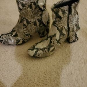 Boots snake skin